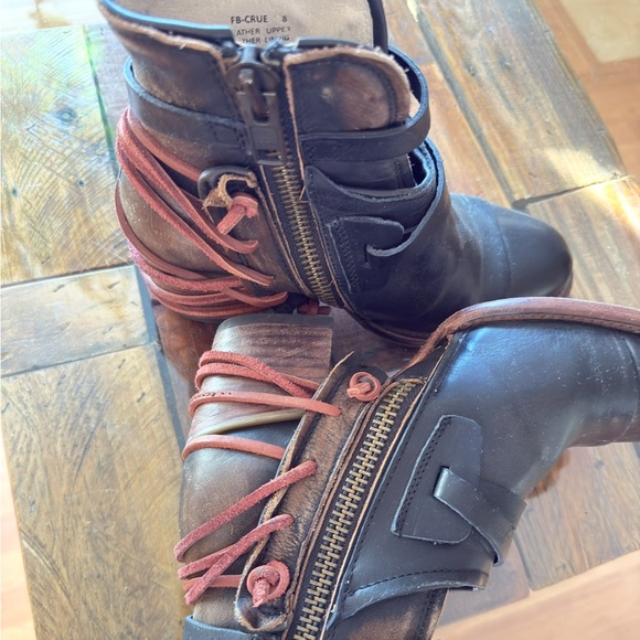 FREEBIRD by Steven Crue Women’s Black Distressed Leather Ankle Bootie Boots 8 - Picture 10 of 10